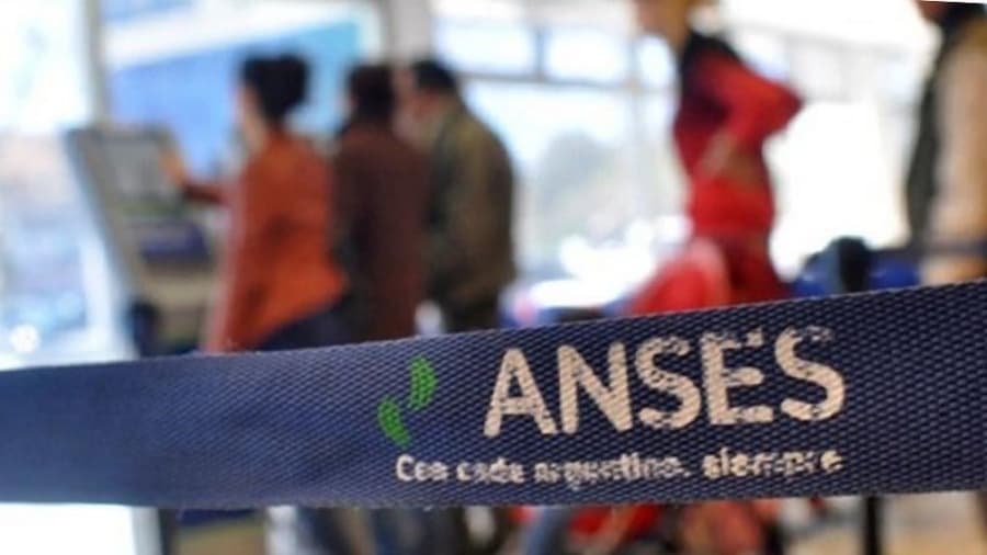 Fernandez anunció 15mil pesos para beneficiarios de asignaciones