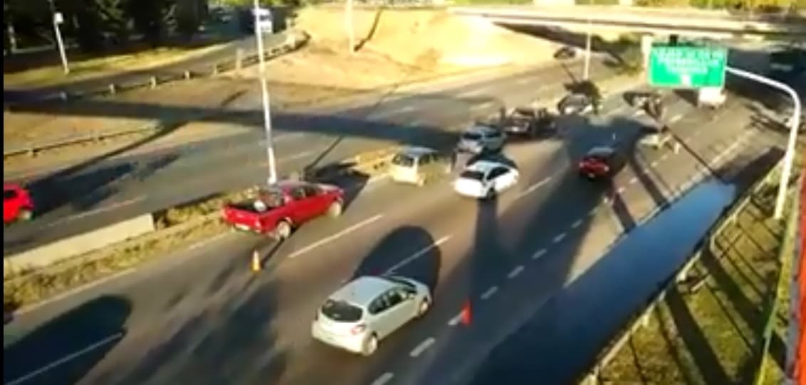 Acceso Sur congestionado por controles policiales