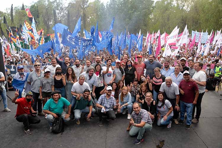 El peronismo recibió el apoyo de organizaciones sociales en Guaymallén