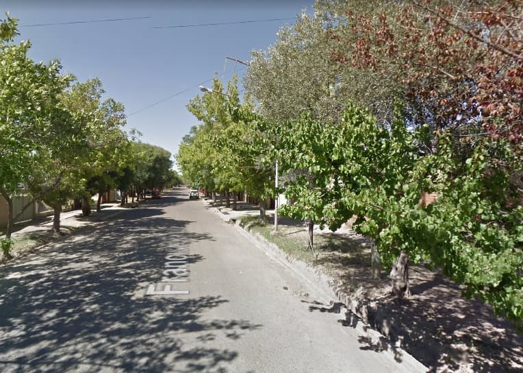 Robaron en Luján, fueron detenidos y patearon a un oficial