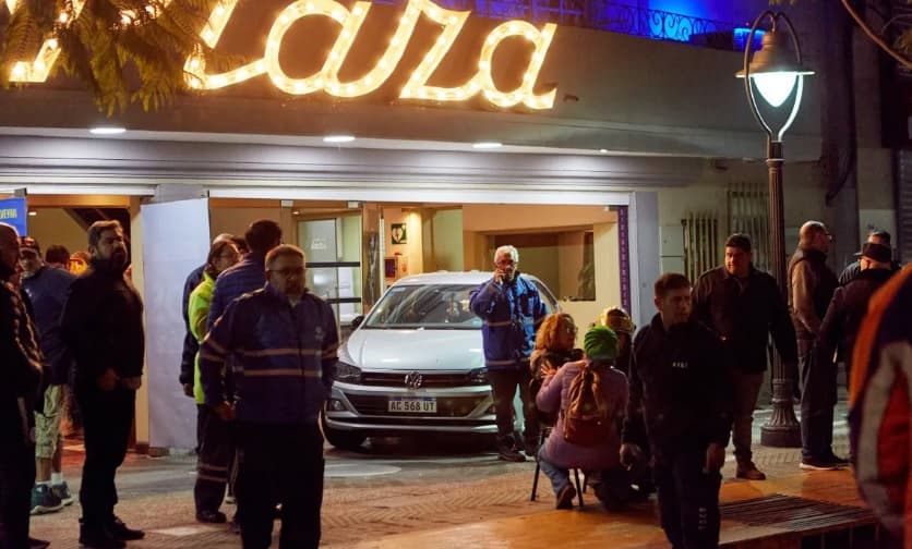 Hay 8 mujeres en grave estado por el accidente en el Teatro Plaza