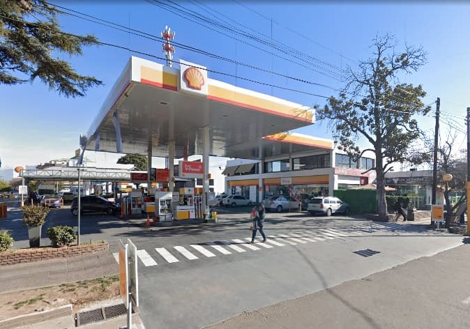 Las tres principales petroleras aumentaron el precio de los combustibles