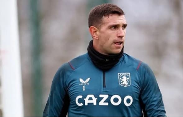 Tras una ola de asaltos a futbolistas en Inglaterra, Dibu Martínez buscó custodia especial