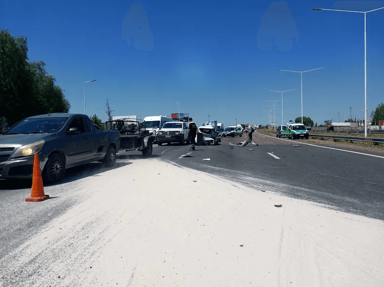 Una mujer de 73 años está grave tras ser atropellada en Acceso Sur