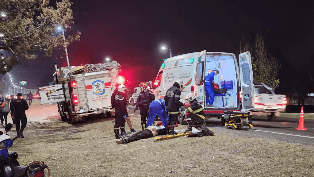 Cruzó el Acceso Sur en Luján y fue atropellado