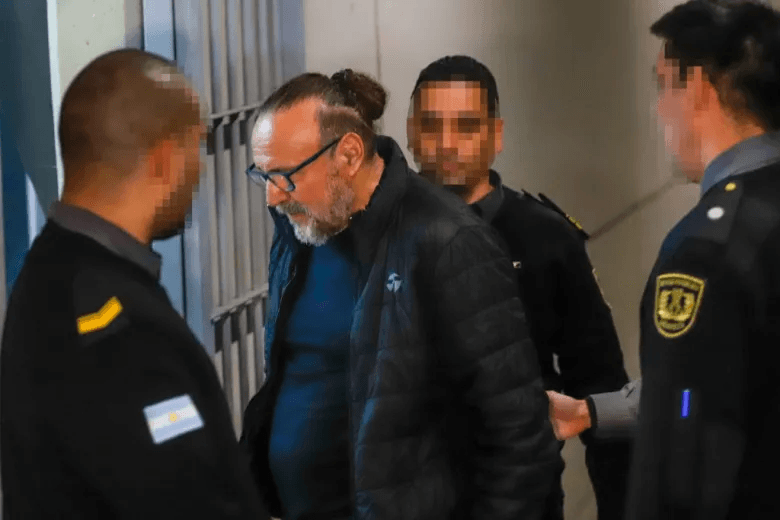 Caso Macías- Garay cada vez más comprometido: cárcel y selfie