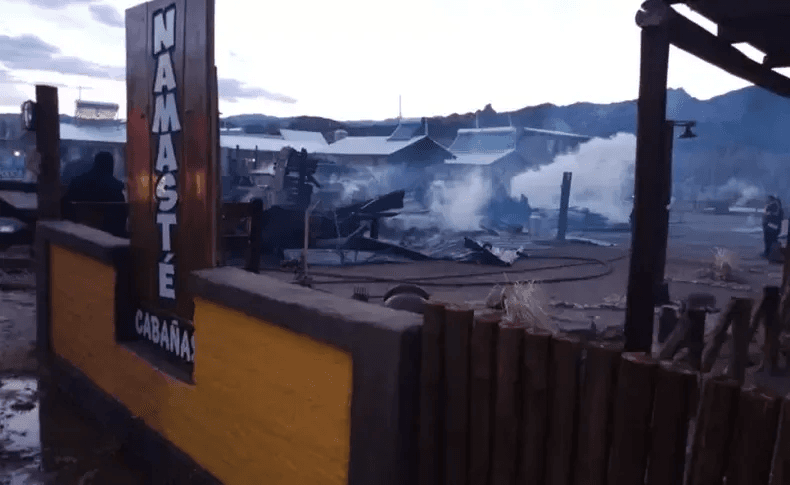 Un incendio consumió 3 cabañas en Luján de Cuyo