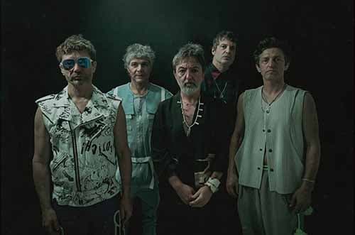 Babasónicos llega a Luján junto a 3 djs.