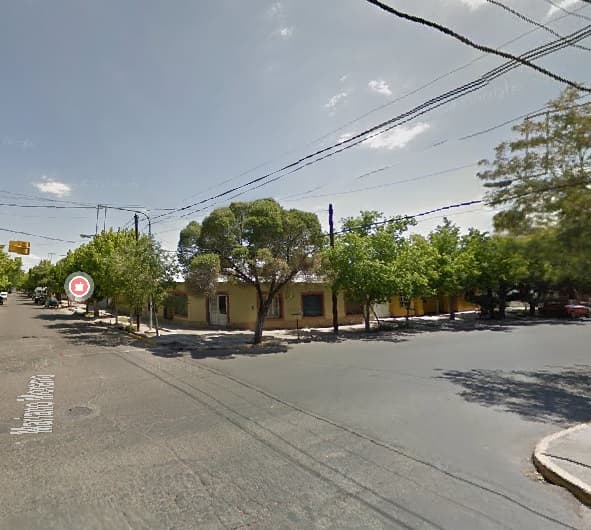 Un motociclista ebrio chocó en Luján.