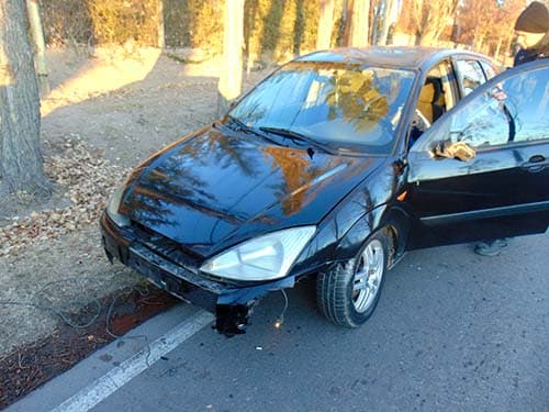 Alcohol al volante en Luján: Chocó contra un montículo de tierra