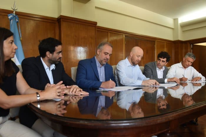 Luján recibe financiamiento para obras de agua y saneamiento.