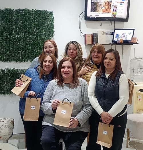 Día de la amistad: Una tarde de amigas para renovar tu belleza capilar.