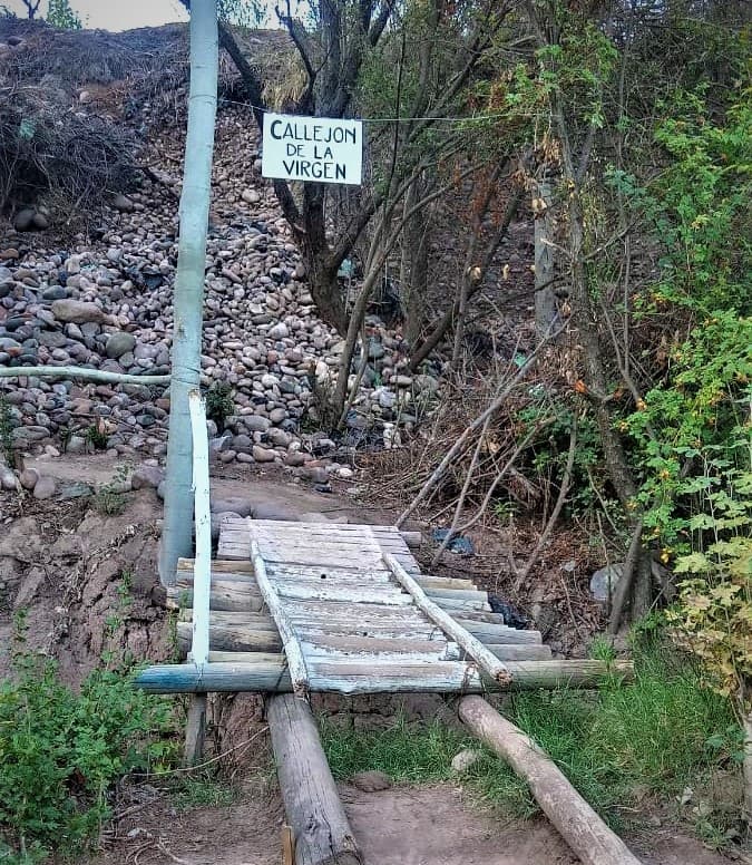 Habló el responsable del puente de troncos de Cipolletti