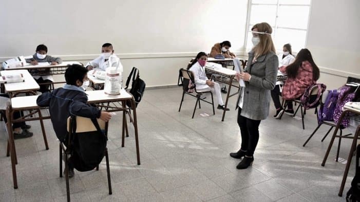 Las clases presenciales absolutas retoman el lunes hasta 3° grado