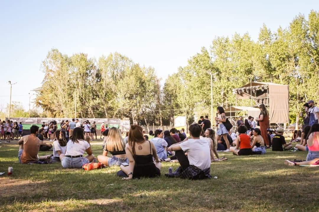 Ser joven, una forma de construir futuro
