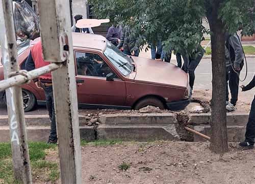 Carrodilla: fueron a reparar un caño y no tienen agua desde enero