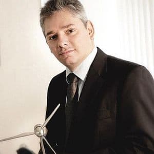 Emilio Guiñazú Fader fue postulado por Suarez para el directorio de YPF