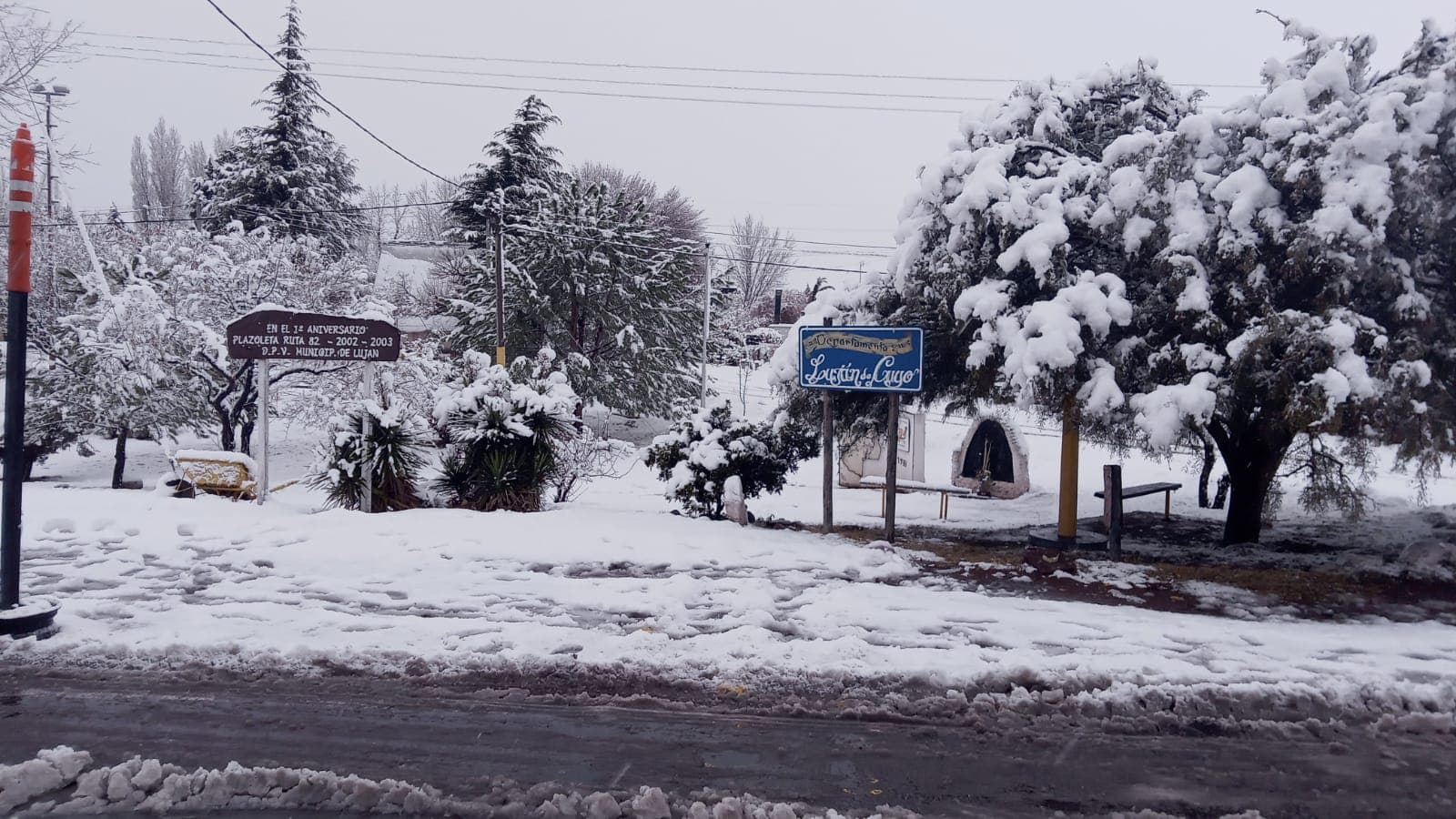La ruta 82 está bloqueada por la nieve en Luján de Cuyo