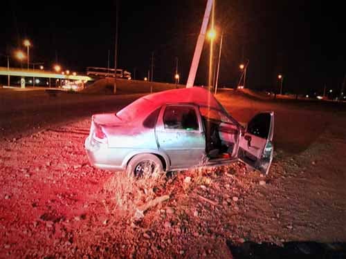 Un hombre chocó contra un poste de luz en Luján