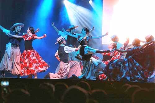 Luján coronó a las reinas de Perdriel, Drummond y Vistalba
