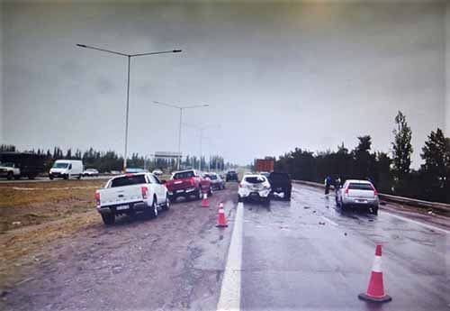 Un choque en cadena con 7 vehículos generó demoras en el Acceso Sur en Luján