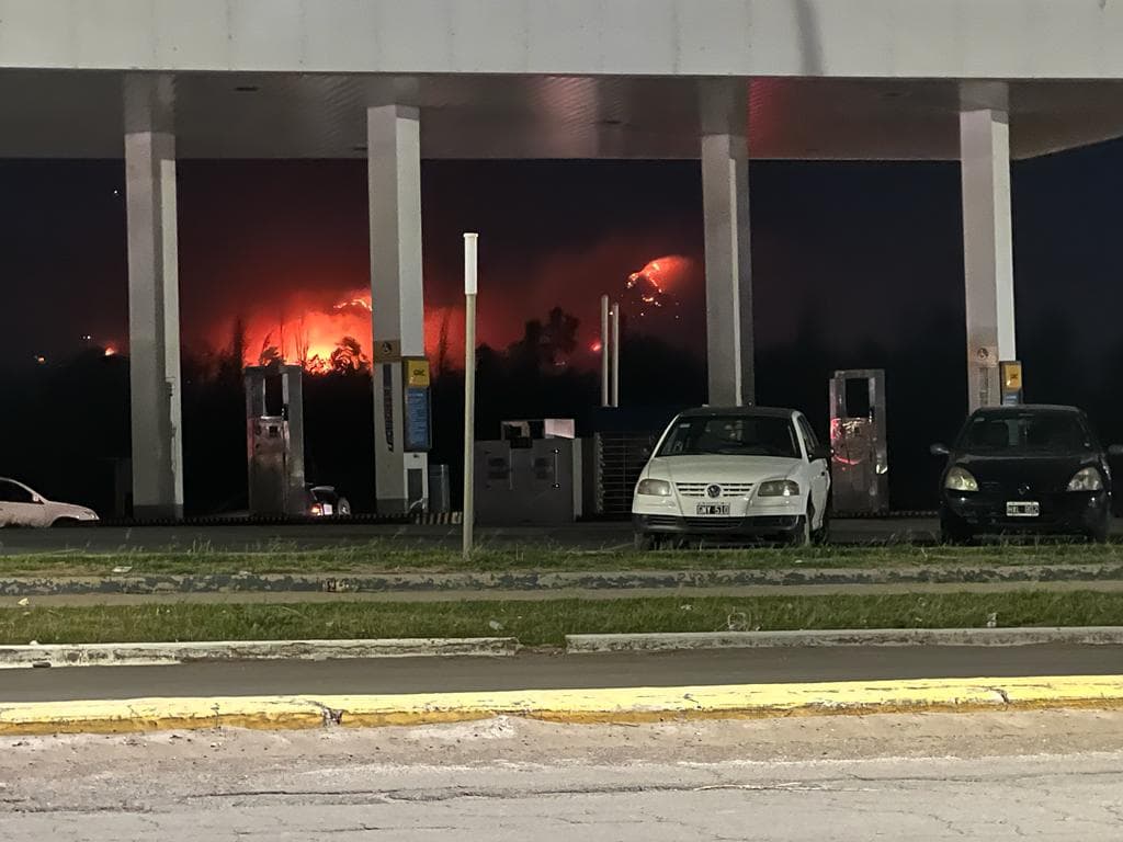 Las llamas no dan tregua en el pedemonte de Luján de Cuyo