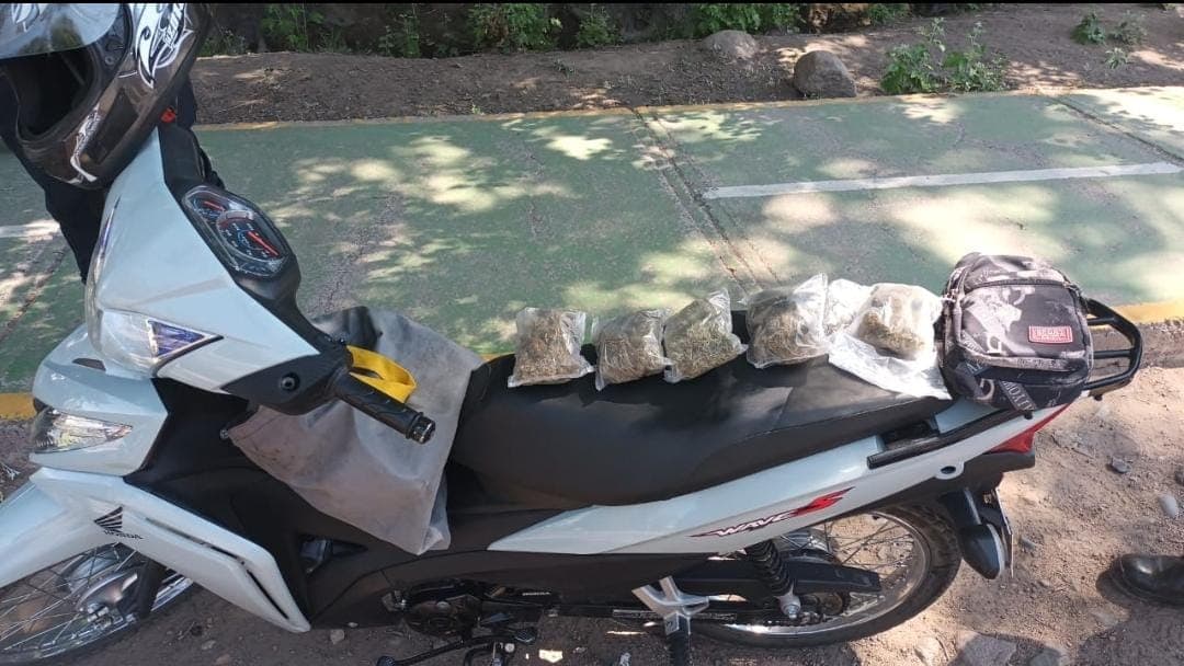 2 Detenidos con droga y cerca de medio millón en Luján
