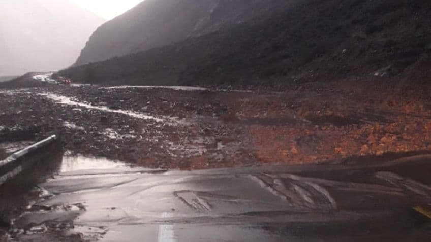Recomiendan evitar la ruta 7 hasta el mediodía por los aludes