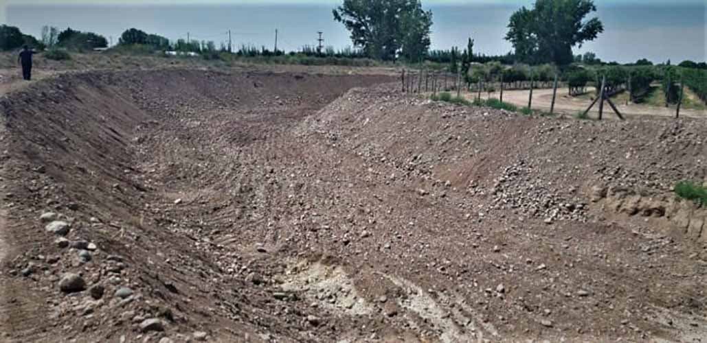 Vecinos de Ugarteche ya tienen su terraplén sobre el arroyo Costa Esperanza