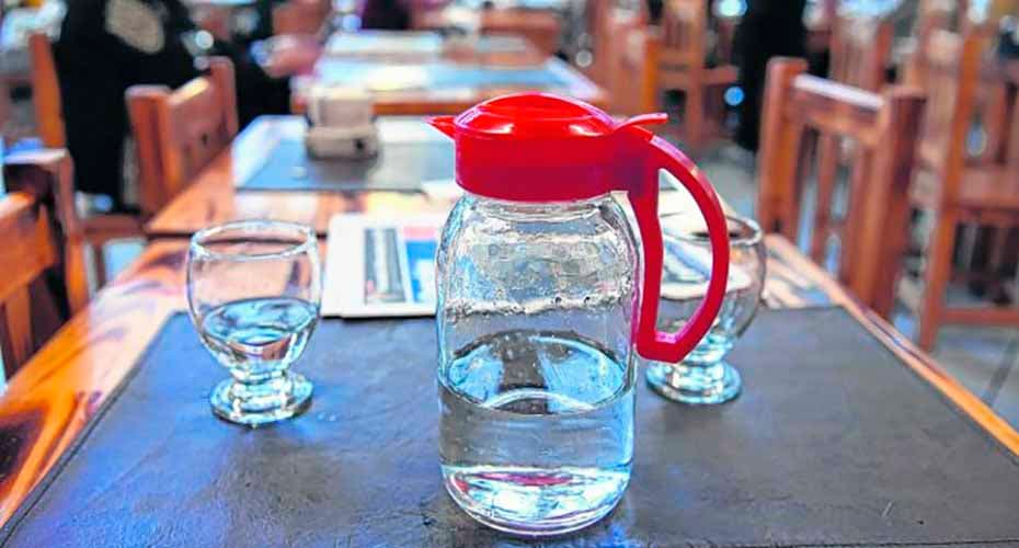 Locales de Luján deberán ofrecer agua a los clientes
