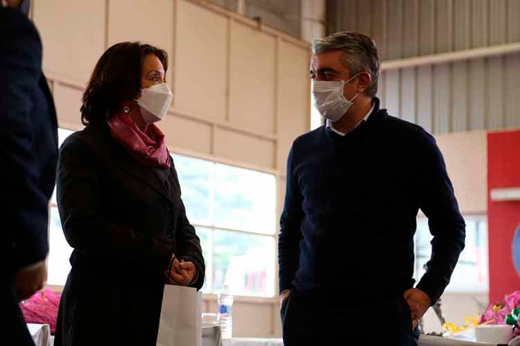 Bragagnolo acompañó la visita de la embajadora francesa en Bomberos Voluntarios