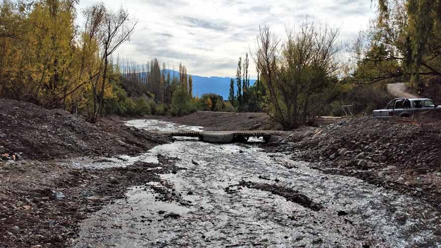 Limpiaron el último tramo del arroyo Las Mulas de Potrerillos