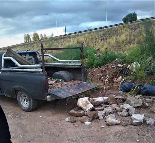 La Guardia Ambiental realizó multas por tirar escombros