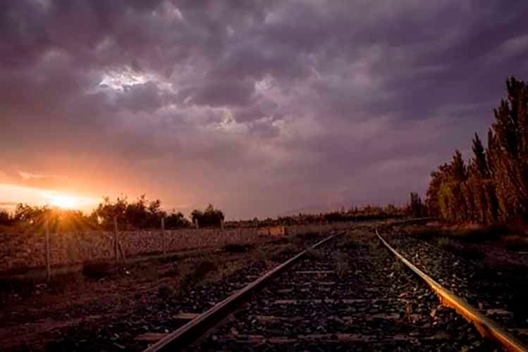 Pronóstico hasta el martes 14: zonda y baja la temperatura 10 grados