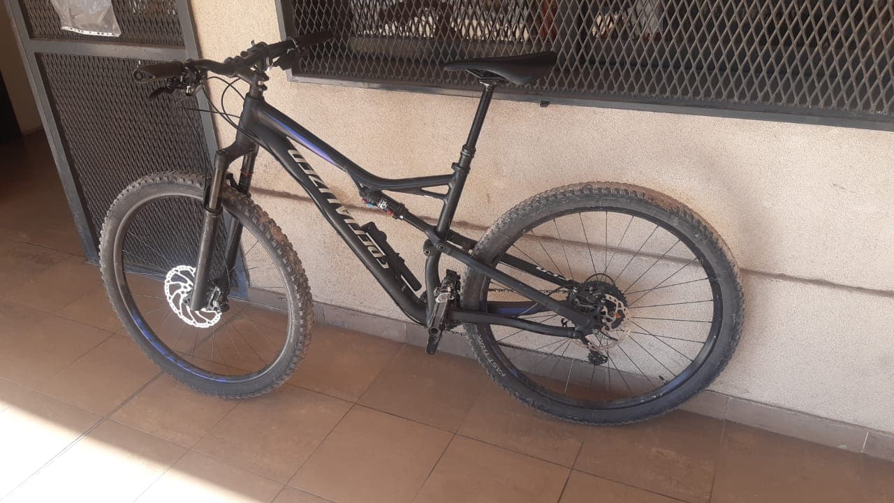 Los detuvieron por robar una bicicleta en Chacras de Coria