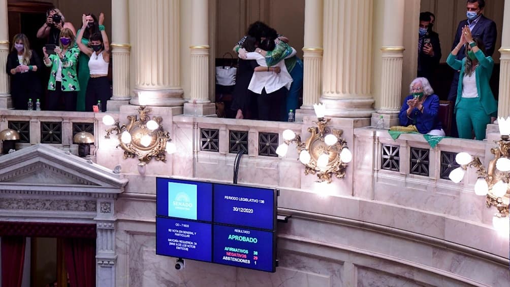 El Gobierno reglamentó por decreto la ley del aborto y de los 1000 días