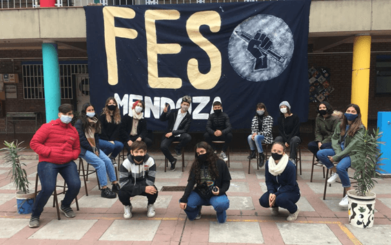 Estudiantes de secundaria lanzaron un proyecto de conectividad gratuito