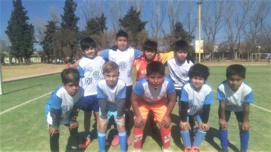 Los peques tuvieron futbol en el polideportivo de Luján