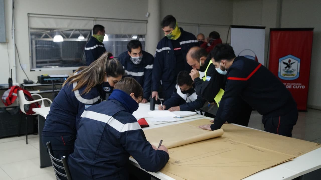 Bomberos Voluntarios de Luján de Cuyo concluyó las evaluaciones de capacitación y ascenso