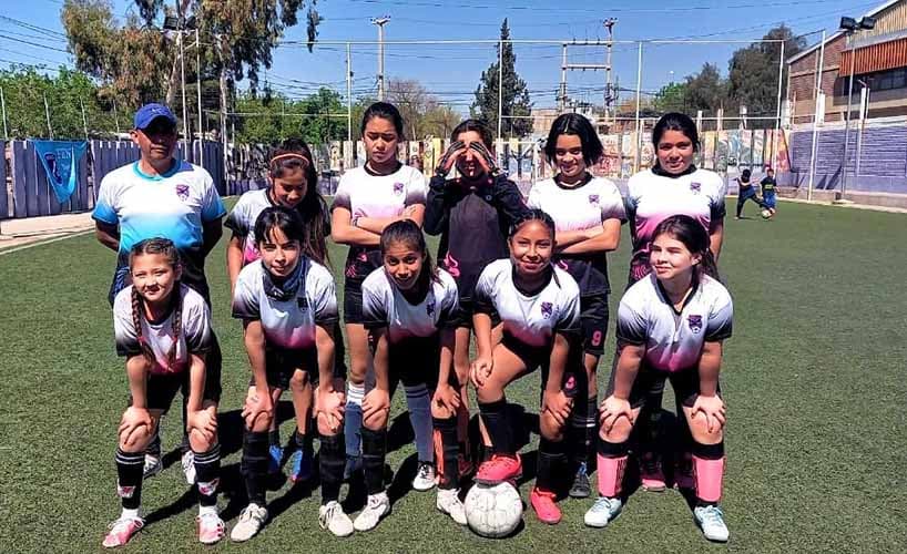 Las niñas de la Escuela de fútbol Cóndor de los Andes de Luján jugarán la final