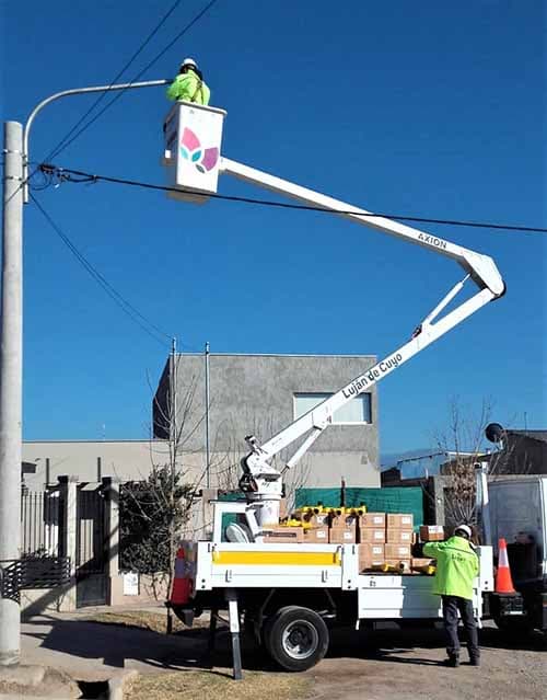Luján sumará cerca de 3000 luminarias LED con crédito provincial