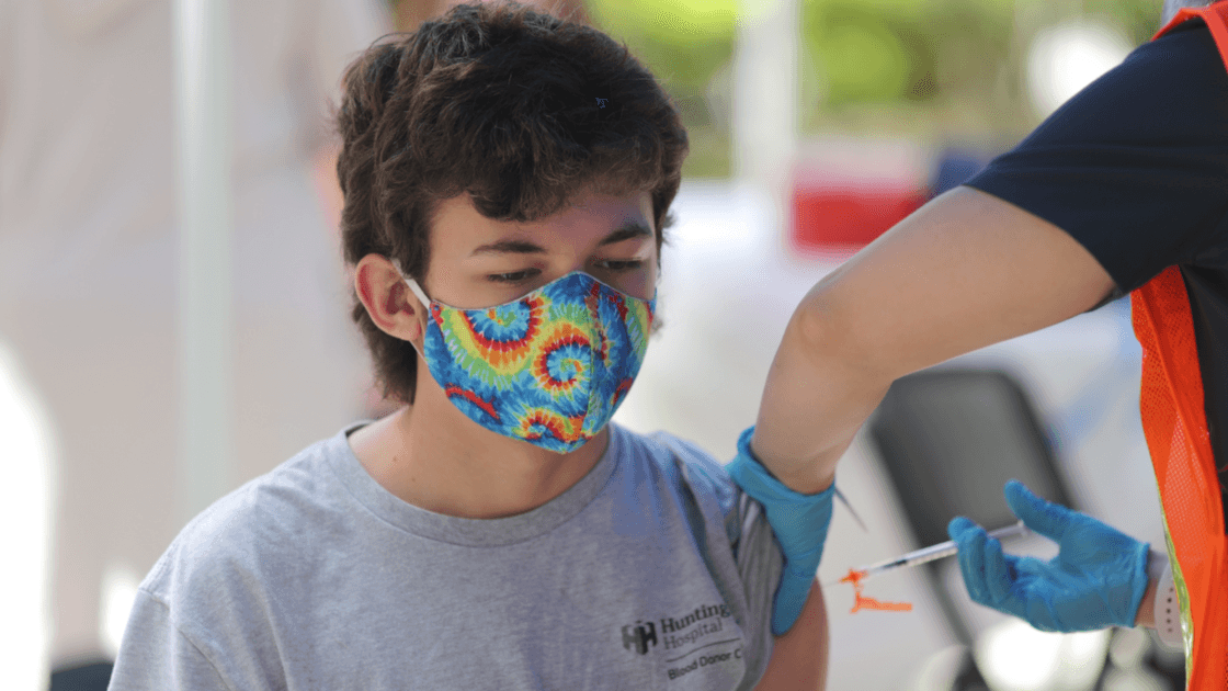 Hay 9 sitios para la vacunación del refuerzo de adolescentes en Luján