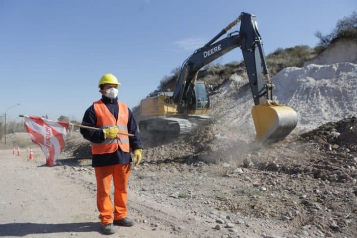 Una rotonda provisoria desvía el tránsito sobre Panamericana y Pueyrredón