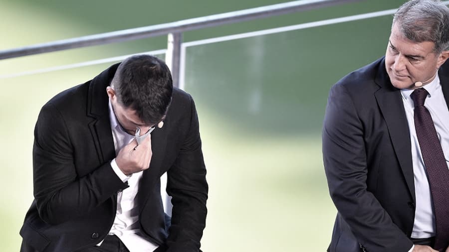 El motivo por el que el «Kun» deja el fútbol profesional y su emotiva despedida