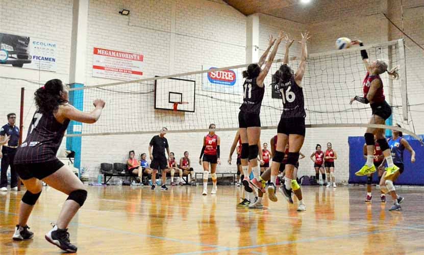 Policial venció a Regatas cerrando el 2021