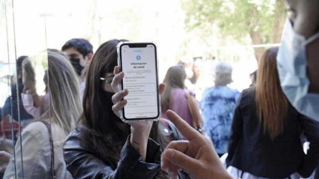 Analizan el pase sanitario para el fútbol en medio de la tercera ola