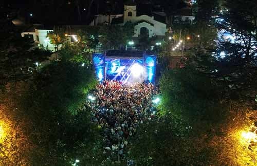 Carnavales de Chacras de Coria y Retreta Social Club.