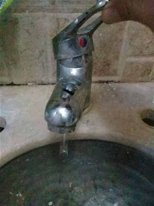 Vecinos de Perdriel tienen agua tres horas al día desde el domingo