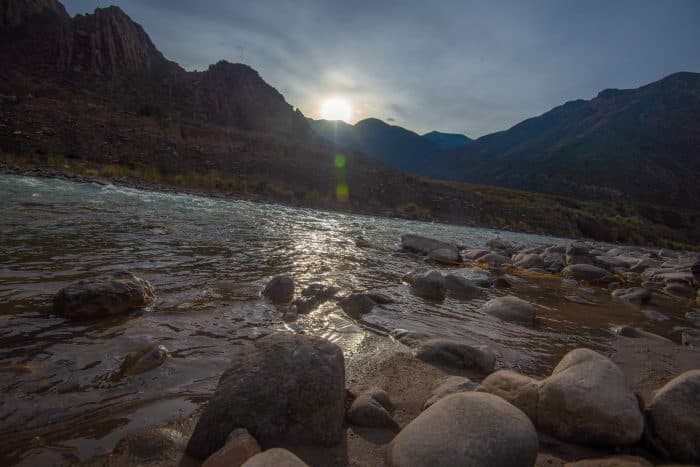 Con una sequía de 50 años en el Río Mendoza, extienden un mes la corta anual de agua