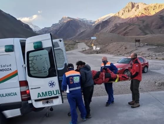 Un canadiense cayó de 60 metros en el Parque Aconcagua y está grave